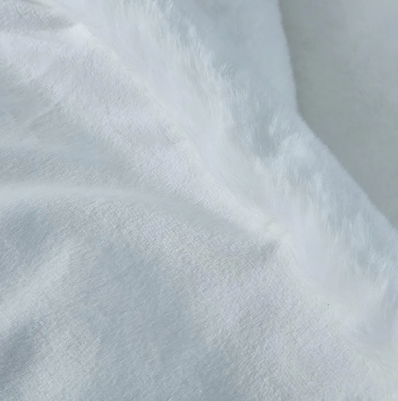 Cassilda Luxury White Chinchilla Faux Fur Throw Blanket