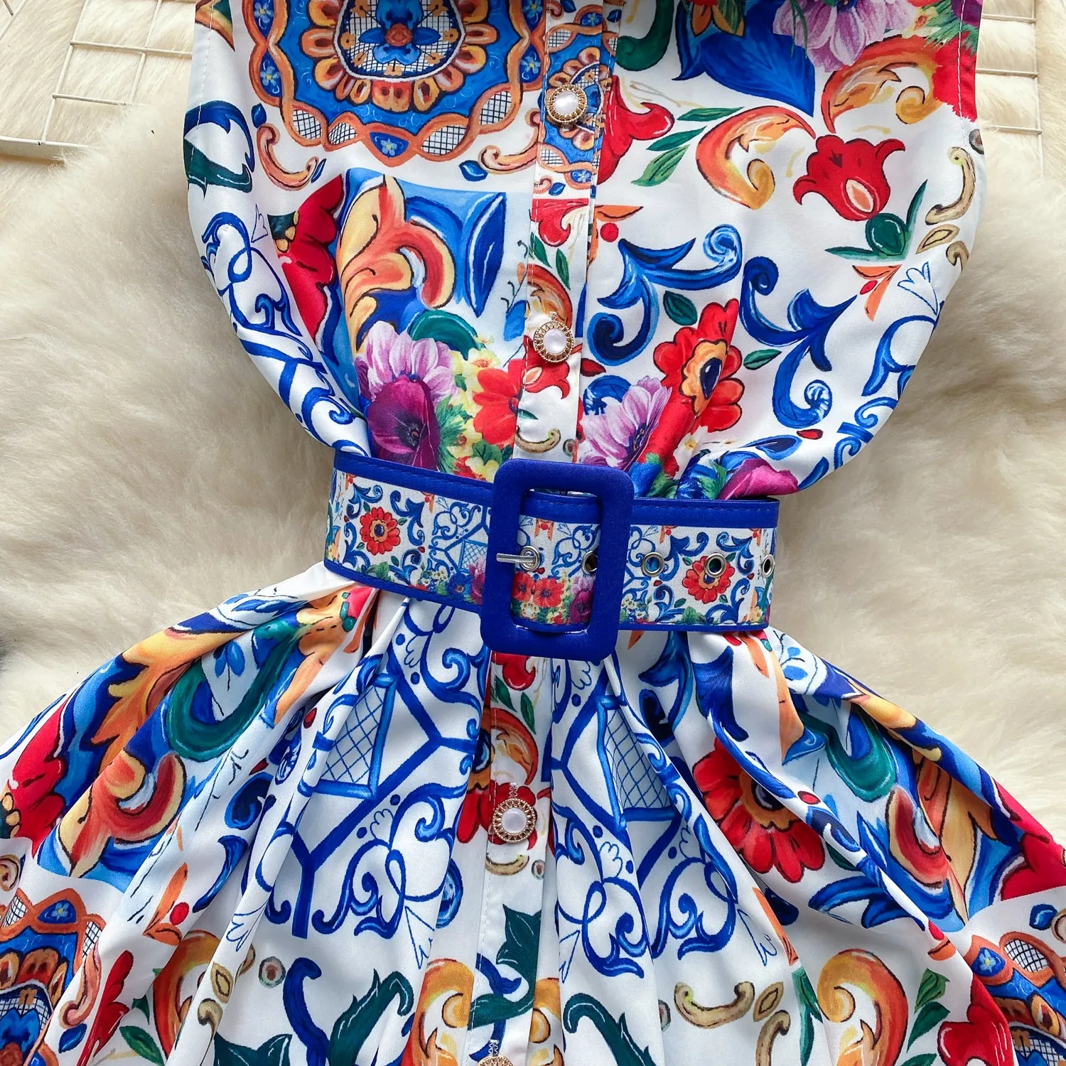 Courtly Sleeveless Floral Printed Dress