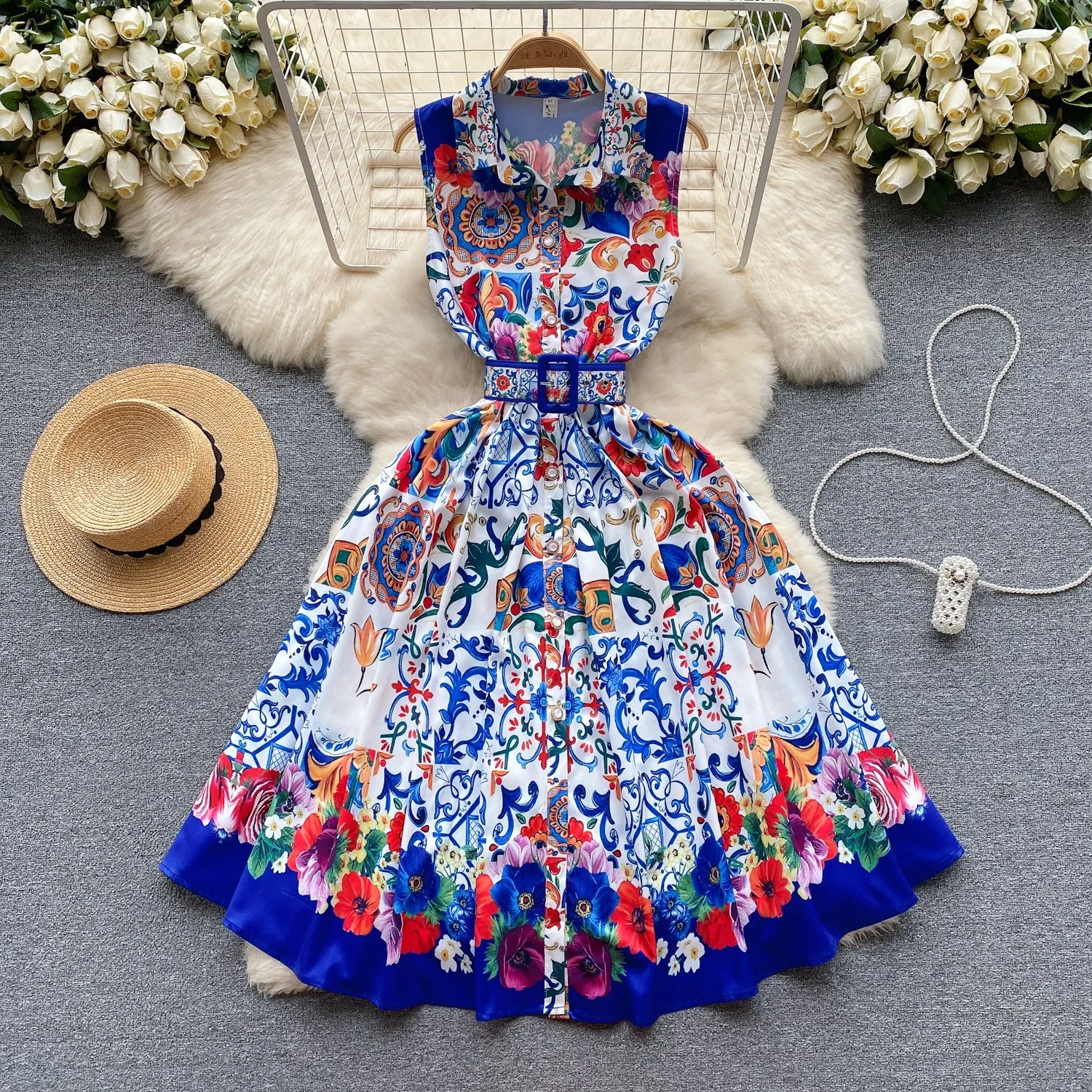 Courtly Sleeveless Floral Printed Dress