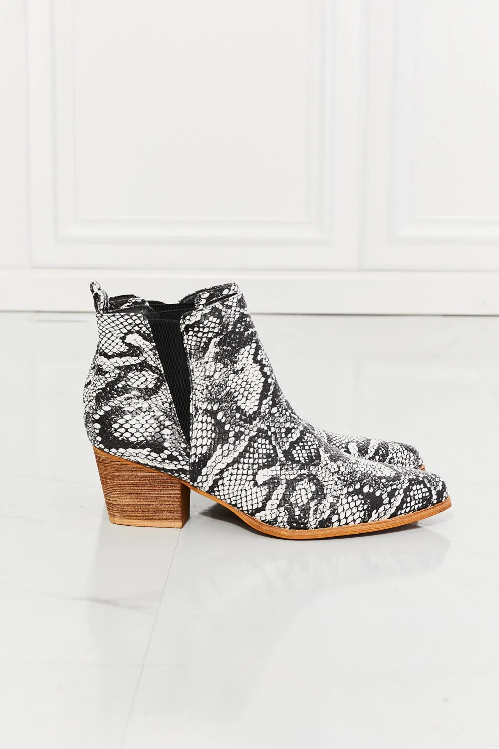 Pointed Toe Bootie in Snakeskin